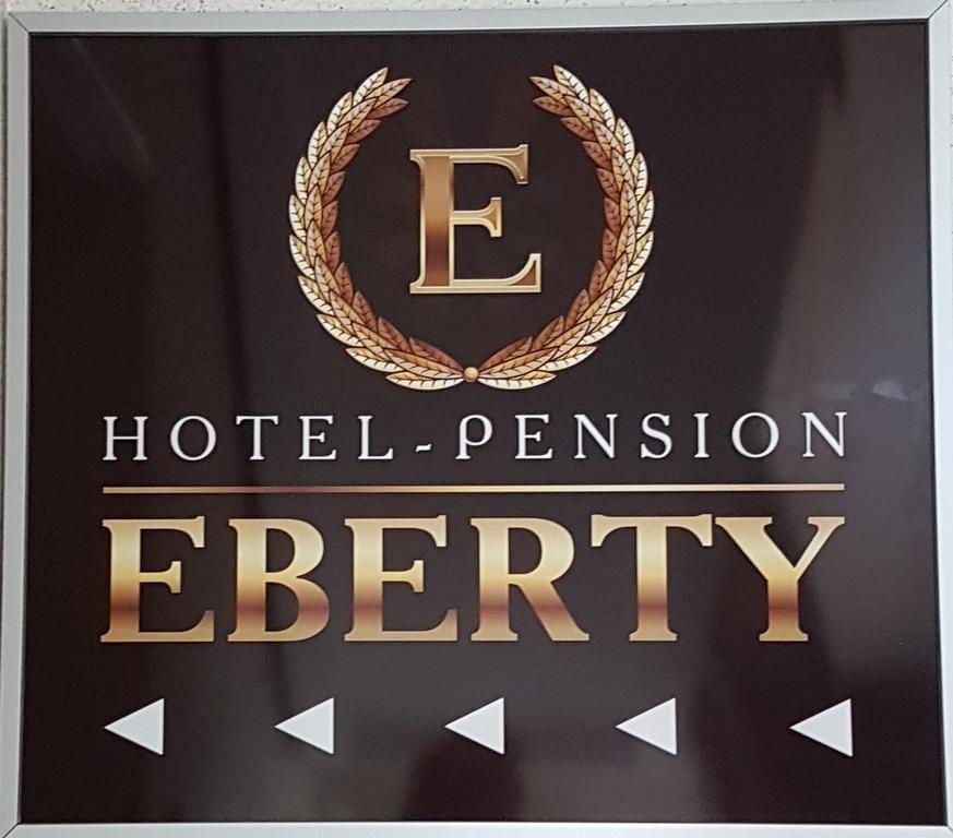 Hotel Pension Eberty Berlín Exterior foto